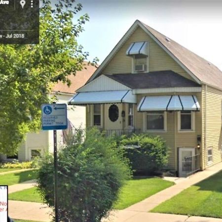 The Avondale Attic Apartment Chicago Bagian luar foto