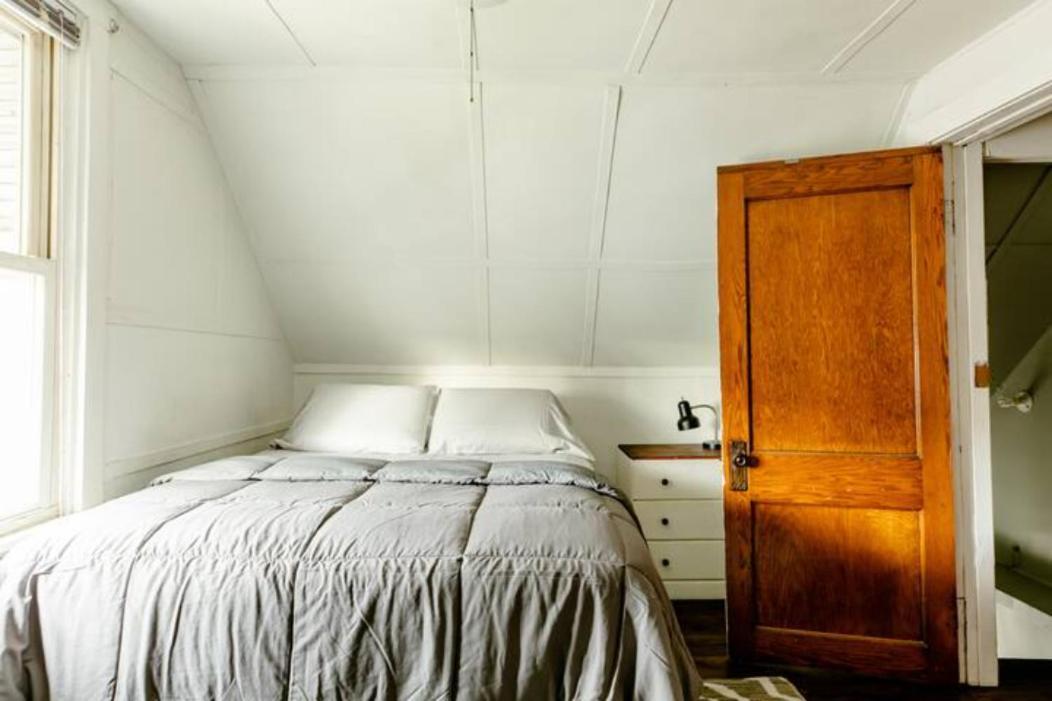 The Avondale Attic Apartment Chicago Bagian luar foto