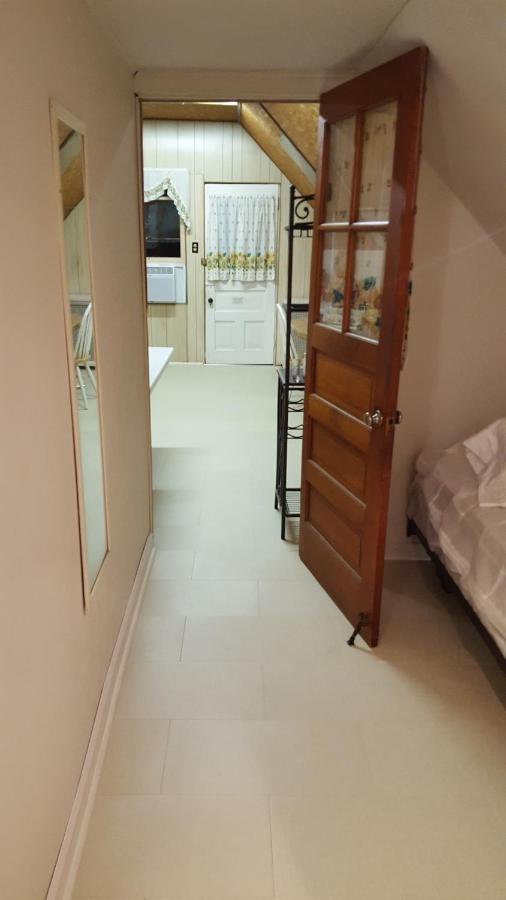 The Avondale Attic Apartment Chicago Bagian luar foto