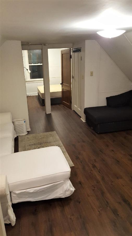 The Avondale Attic Apartment Chicago Bagian luar foto