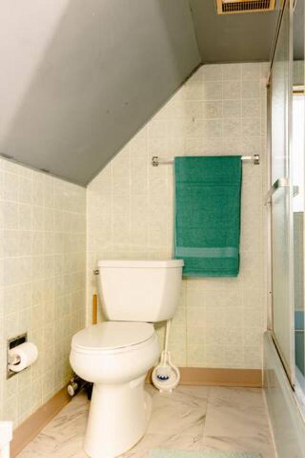 The Avondale Attic Apartment Chicago Bagian luar foto
